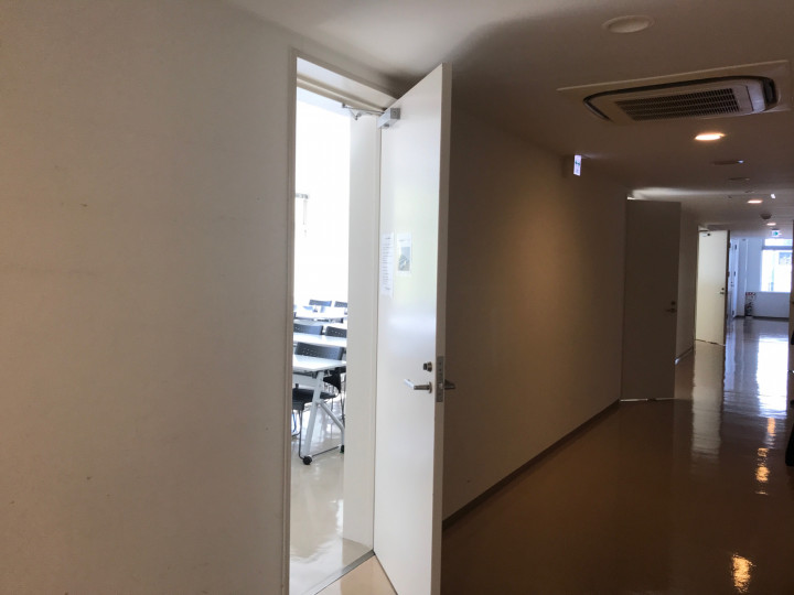 施設受付（フロント）